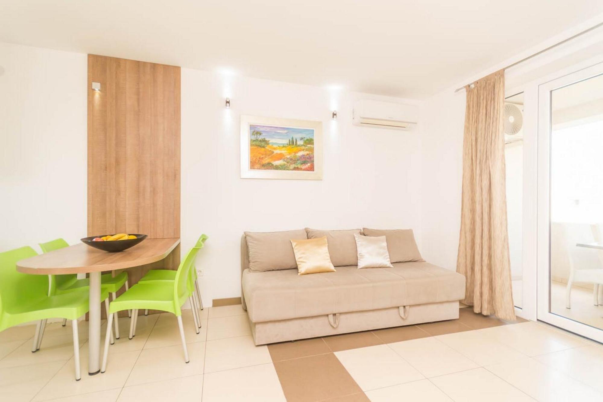 Apartments In Njivice/Insel Krk 13314 Екстериор снимка