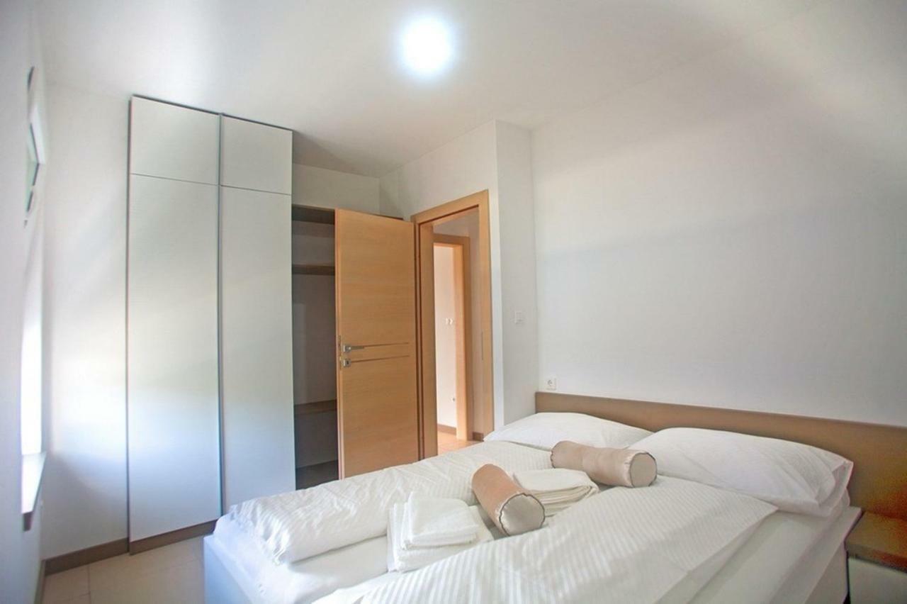 Apartments In Njivice/Insel Krk 13314 Стая снимка